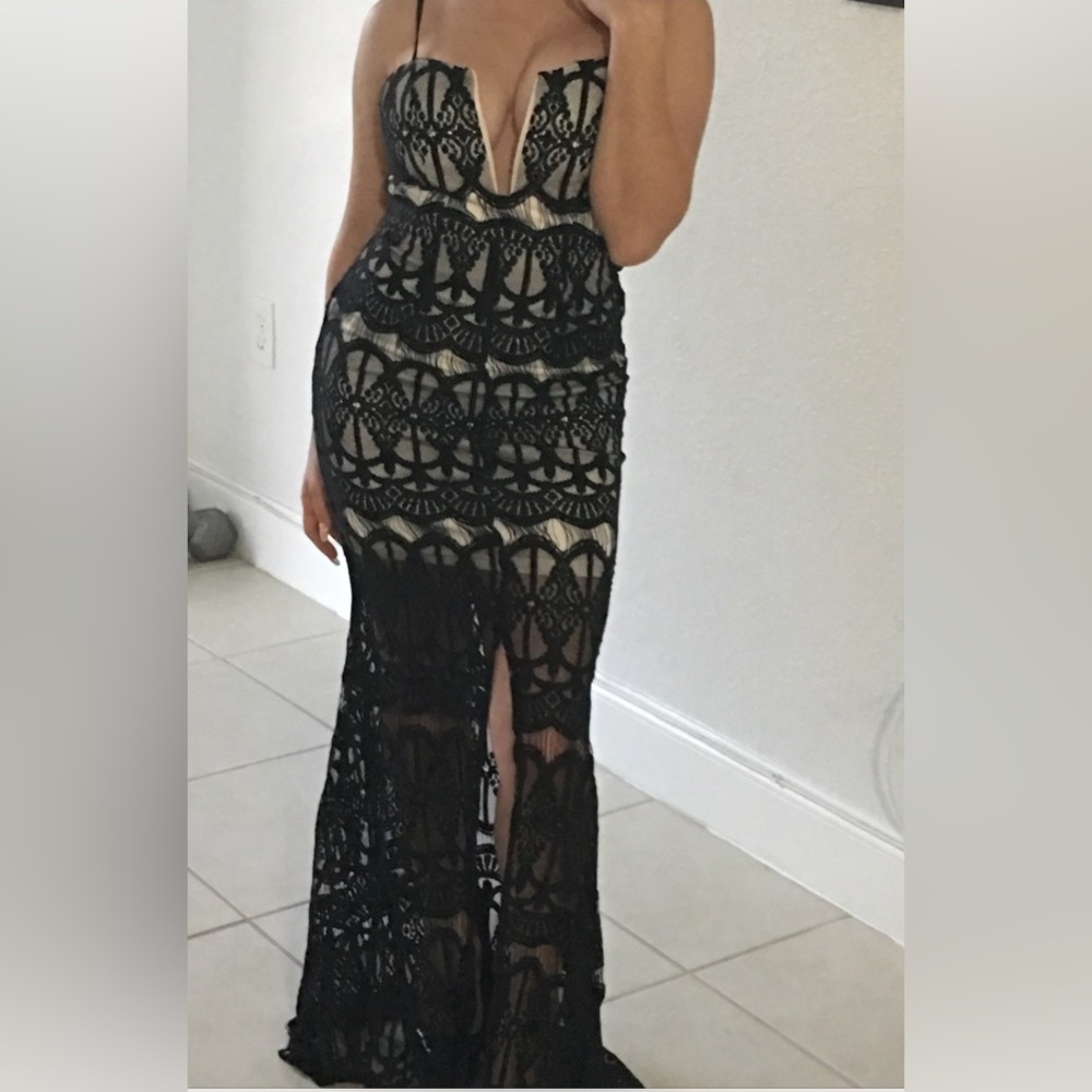 Latiste Lace Trim Front Split Maxi Dress